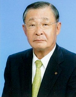 マルヤマグループ代表丸山 輝城